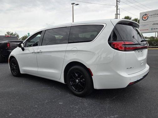 Bright White Clearcoat 2024 Chrysler Pacifica Touring-L