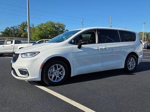 Bright White Clearcoat 2024 Chrysler Pacifica Touring-L