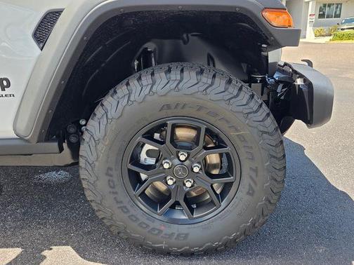 Bright White Clearcoat 2026 Jeep Wrangler Sport