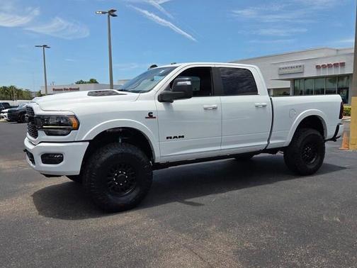 Bright White Clearcoat 2023 RAM 2500 Limited