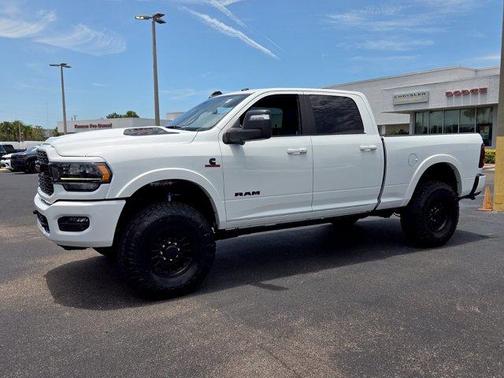 Bright White Clearcoat 2023 RAM 2500 Limited