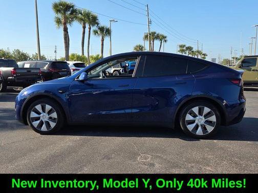 Black 2024 Tesla Model Y Standard Range