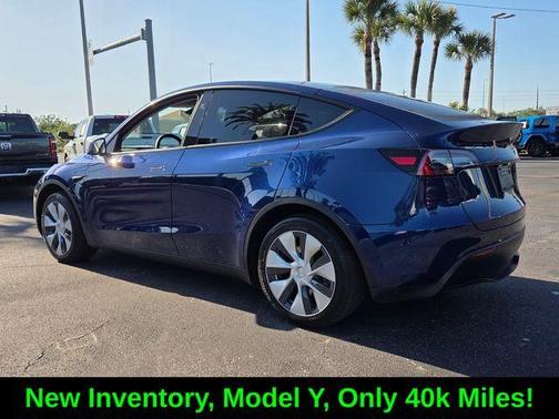 Black 2024 Tesla Model Y Standard Range