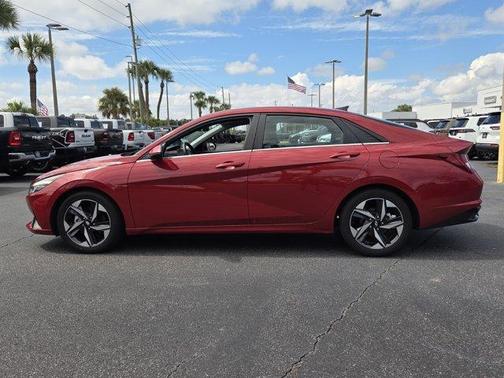 Scarlet Red Pearl 2023 Hyundai ELANTRA Limited