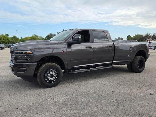 Granite Crystal Clearcoat Metallic 2026 RAM 3500 Laramie