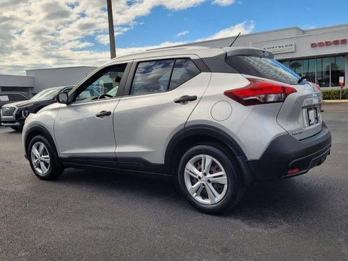 2019 Nissan Kicks S