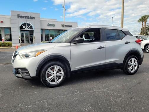2019 Nissan Kicks S