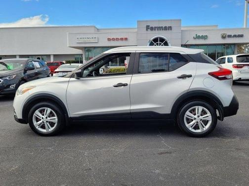 2019 Nissan Kicks S