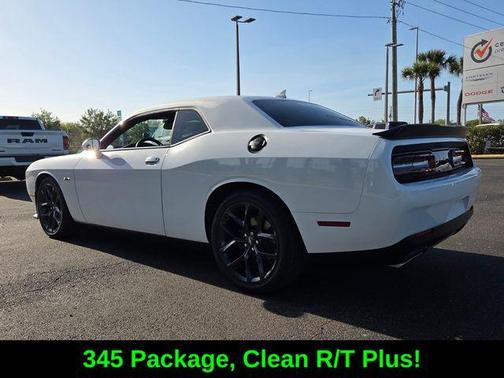White Knuckle Clearcoat 2023 Dodge Challenger R/T