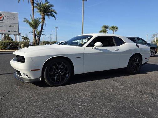White Knuckle Clearcoat 2023 Dodge Challenger R/T