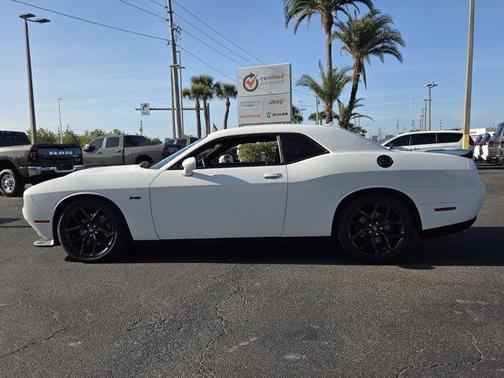 White Knuckle Clearcoat 2023 Dodge Challenger R/T