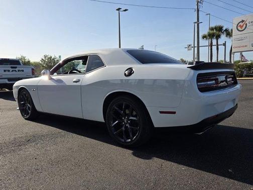 White Knuckle Clearcoat 2023 Dodge Challenger R/T
