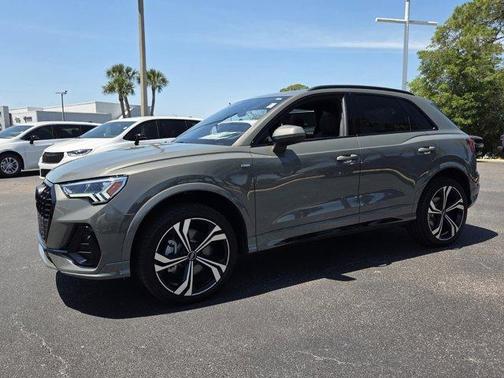 Chronos Gray Metallic 2024 Audi Q3 45 S line Premium
