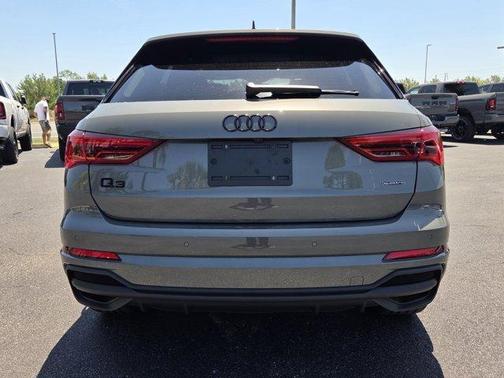 Chronos Gray Metallic 2024 Audi Q3 45 S line Premium