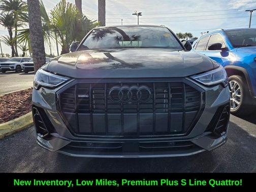 Chronos Gray Metallic 2024 Audi Q3 45 S line Premium