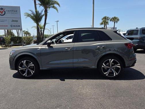 Chronos Gray Metallic 2024 Audi Q3 45 S line Premium