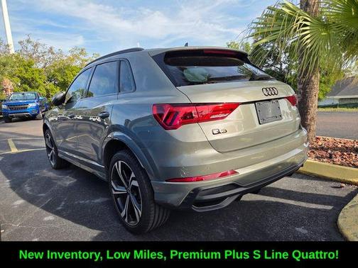 Chronos Gray Metallic 2024 Audi Q3 45 S line Premium