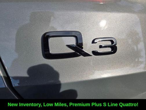 Chronos Gray Metallic 2024 Audi Q3 45 S line Premium