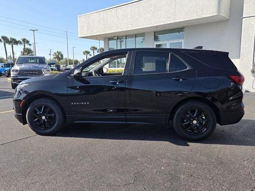 Mosaic Black Metallic 2023 Chevrolet Equinox LS