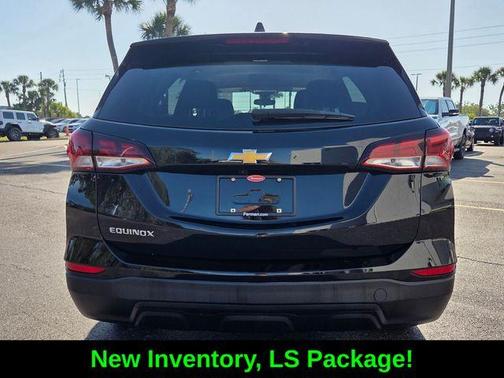 Mosaic Black Metallic 2023 Chevrolet Equinox LS