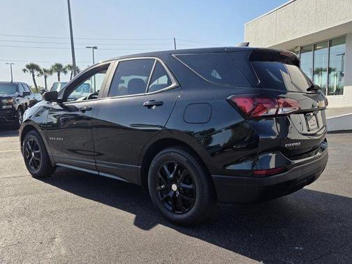 Mosaic Black Metallic 2023 Chevrolet Equinox LS