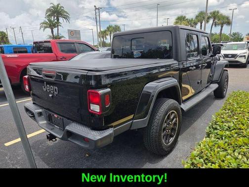 Black Clearcoat 2021 Jeep Gladiator Sport