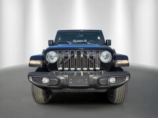Black Clearcoat 2021 Jeep Gladiator Sport