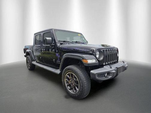 Black Clearcoat 2021 Jeep Gladiator Sport