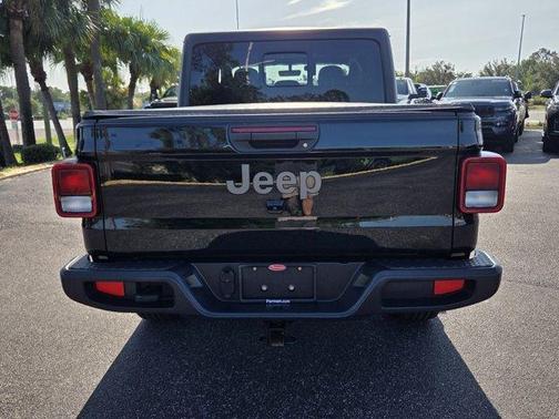 Black Clearcoat 2021 Jeep Gladiator Sport