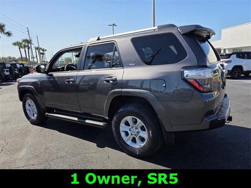 2022 Toyota 4Runner SR5