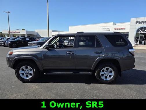 2022 Toyota 4Runner SR5