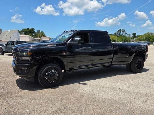 Diamond Black 2026 RAM 3500 Big Horn