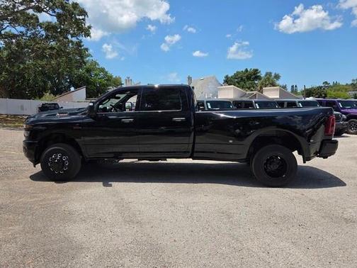 Diamond Black 2026 RAM 3500 Big Horn