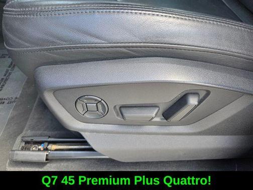 Mythos Black Metallic 2023 Audi Q7 45 Premium Plus