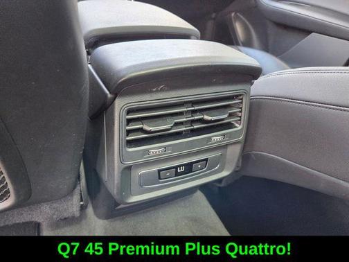 Mythos Black Metallic 2023 Audi Q7 45 Premium Plus