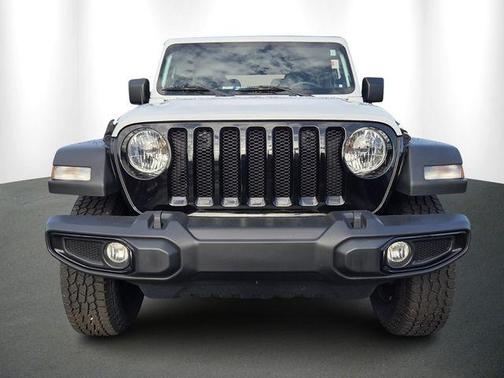 Bright White Clearcoat 2021 Jeep Wrangler Sport
