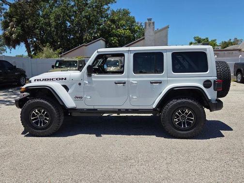 Bright White Clearcoat 2026 Jeep Wrangler Rubicon