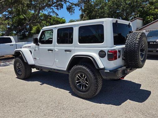 Bright White Clearcoat 2026 Jeep Wrangler Rubicon