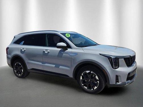 Wolf Gray 2024 Kia Sorento S