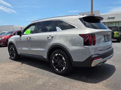 Wolf Gray 2024 Kia Sorento S