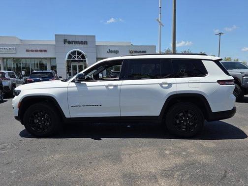 Bright White Clearcoat 2024 Jeep Grand Cherokee L Laredo