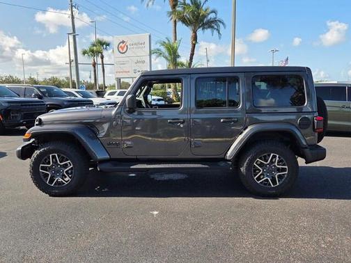Granite Crystal Clearcoat Metallic 2026 Jeep Wrangler Sahara