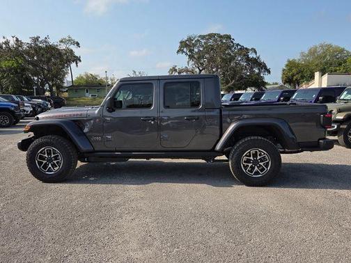 Granite Crystal Clearcoat Metallic 2026 Jeep Gladiator Rubicon