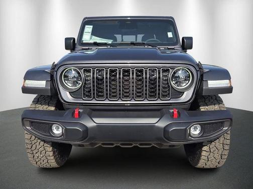Granite Crystal Clearcoat Metallic 2026 Jeep Gladiator Rubicon