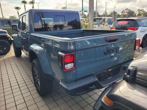 Anvil Clearcoat 2026 Jeep Gladiator Sport
