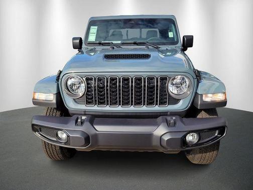 Anvil Clearcoat 2026 Jeep Gladiator Sport