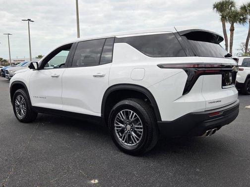 2024 Chevrolet Traverse LS