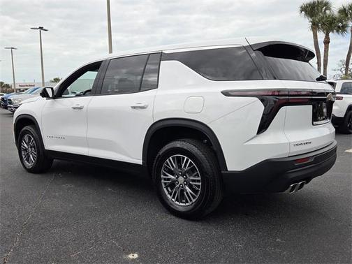 2024 Chevrolet Traverse LS