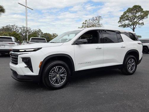 2024 Chevrolet Traverse LS