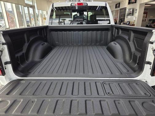 Bright White Clearcoat 2026 RAM 1500 Laramie